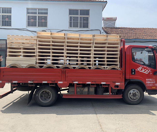 木托盘发往壁挂炉厂家