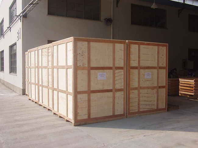 青岛木包装箱的分类：胶合板箱，封闭木箱，框架木箱。