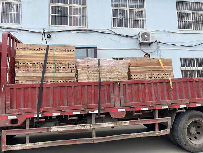 物流中转站订购青岛木托盘产品订单完成